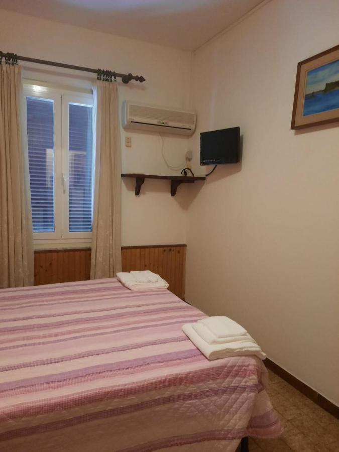 Hotel Villa Claudio มารีนา ดิ มาซซา ภายนอก รูปภาพ