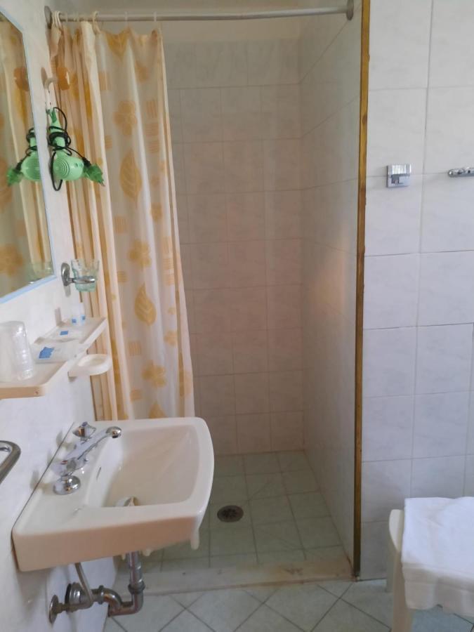 Hotel Villa Claudio มารีนา ดิ มาซซา ภายนอก รูปภาพ